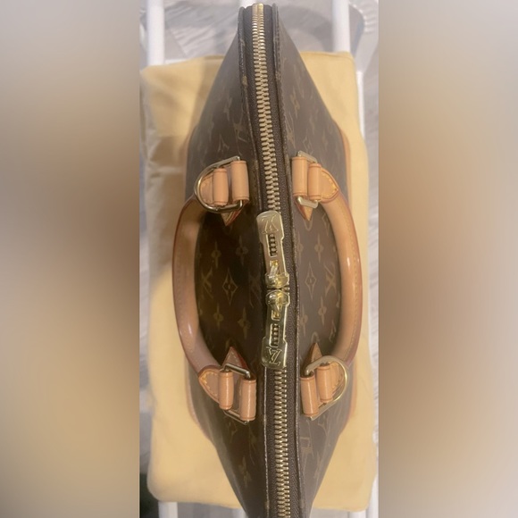 Alma Louis Vuitton Bag with original dust bag, includes Louis Vuitton gold lock - Picture 3 of 6